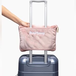EverSnug light Pink Travel Pillow & Blanket Set 2 in 1 NWT